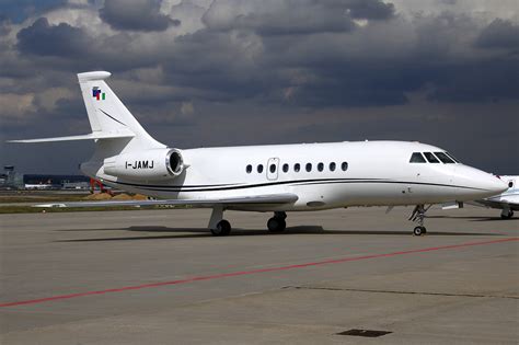 Dassault Falcon 2000EX EASy | Business Jet Traveler