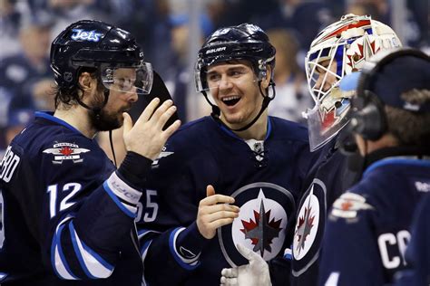 How good are the Winnipeg Jets!? Well, they're pretty darn good. - Arctic Ice Hockey