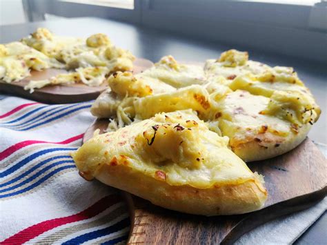 Since You Guys Are Split Over Pizza Hut's Durian Cheese Pizza, We Tried It Ourselves