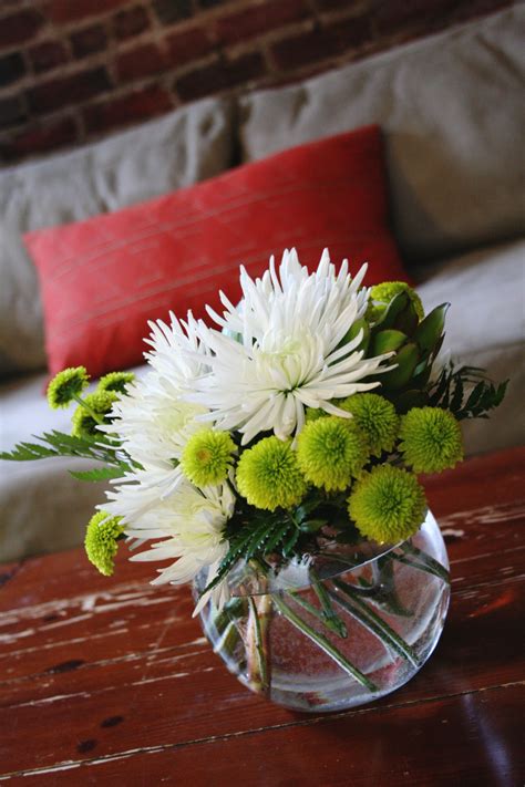 Pin by Michele Goggin on Flowering | Flower table decorations, Table ...