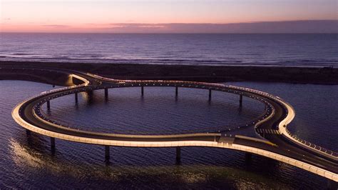 Rafael Viñoly Architects | Laguna Garzón Bridge - Rafael Viñoly Architects