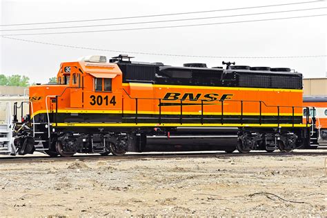 BNSF GP40-2 3014 / Kansas City, MO — Trainspo