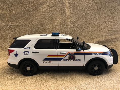 1/18 Scale Die-cast RCMP Police Ford Explorer Model Replica - Etsy Canada