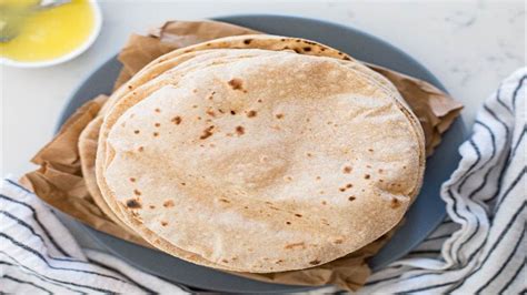 Roti Or Bread: रोटी या ब्रेड, जानें-बढ़ते वजन को कंट्रोल करने में क्या खाएं? - Roti or bread ...