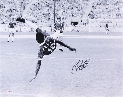 Pele Signed "Bicycle Kick" 16x20 Photo (PSA COA) | Pristine Auction