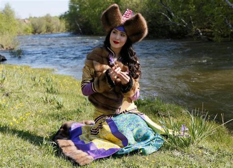 Khakas Traditional Fashion