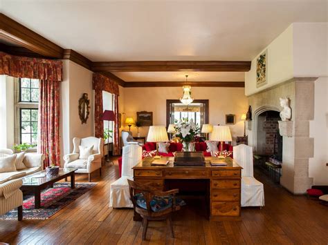 Llangoed Hall Hotel in Mid Wales and Brecon : Luxury Hotel Breaks in the UK