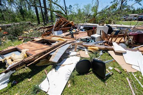 Photos: Tornado survivors tell of terrifying night