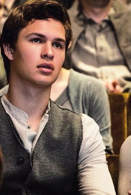 Caleb Prior aka Ansel Elgort - Divergent