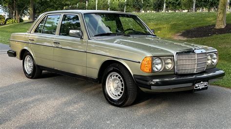 Mercedes-Benz 300D - W123 Market - CLASSIC.COM