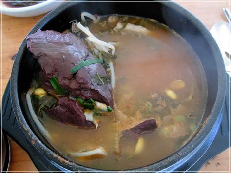 Culture Shock: Duck Blood Soup Anyone? | InterNations Blog