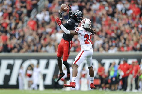 Cincinnati Football: Week 3 preview, odds, predictions vs Miami