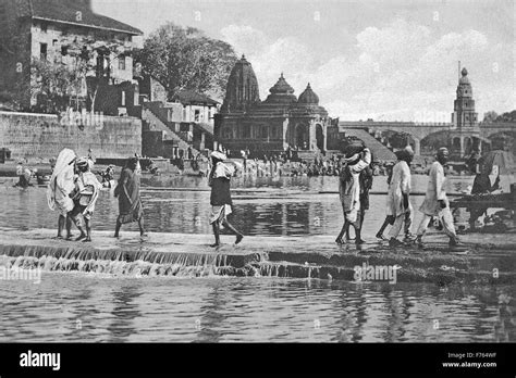 Temple godavari river, nashik, maharashtra, india, asia Stock Photo - Alamy