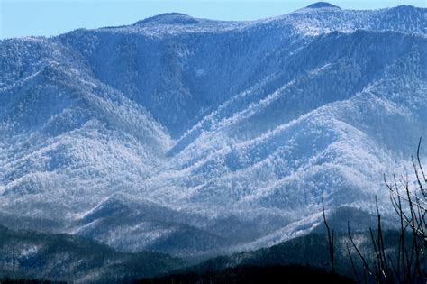 Gatlinburg Falls Resort January 2014: Playing In the Snow | Tennessee vacation, Gatlinburg ...