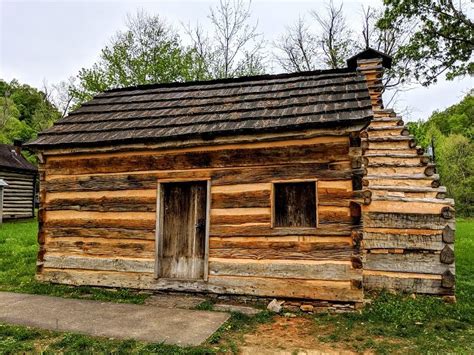 Visiting Abraham Lincoln's Birthplace & Boyhood Home In Kentucky - No Home Just Roam