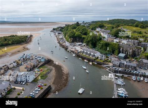 Porthmadog harbour in North Wales Stock Photo - Alamy