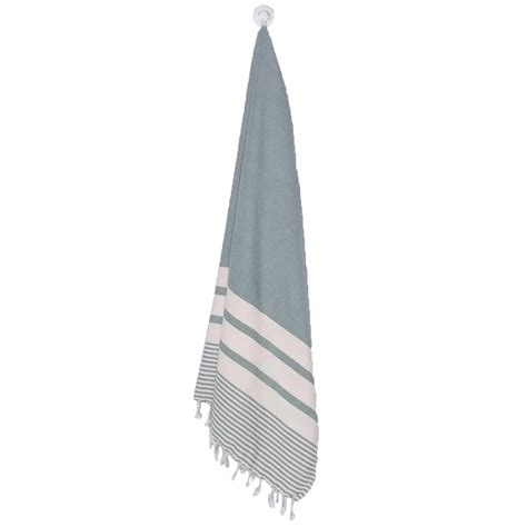 The Best Turkish Bath Towels Go From Bath to Beach | domino