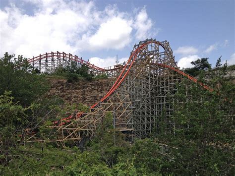 Iron Rattler Six Flags Fiesta Texas (San Antonio, Texas, USA) Operating since 5/25/2013 Roller ...