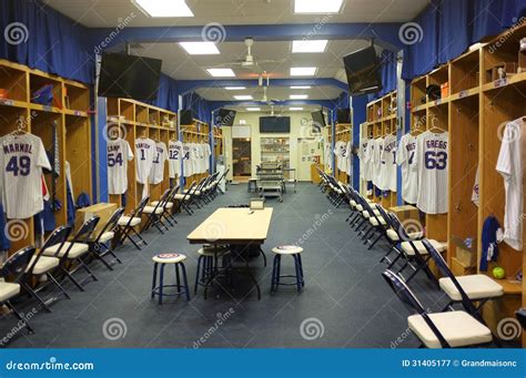 Chicago cubs players room editorial photography. Image of jersey - 31405177