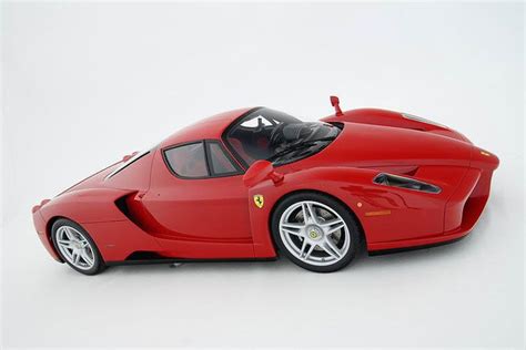 Amalgam 1:8 Ferrari Enzo Scale Model - Diecast Zone | Diecast, Ferrari ...