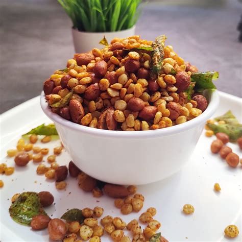 Chana Dal Namkeen | Tasty And Spicy Namkeen Recipe : r/IndianFoodPhotos