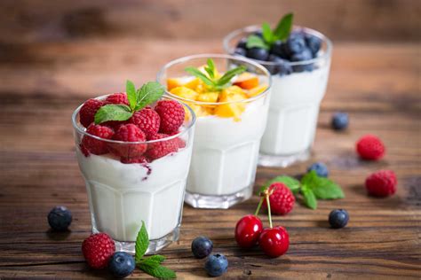 What is the healthiest yogurt for weight loss? Grab a spoon and find out!