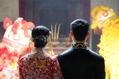 Your Guide to Chinese Wedding Traditions | WeddingDetails.com