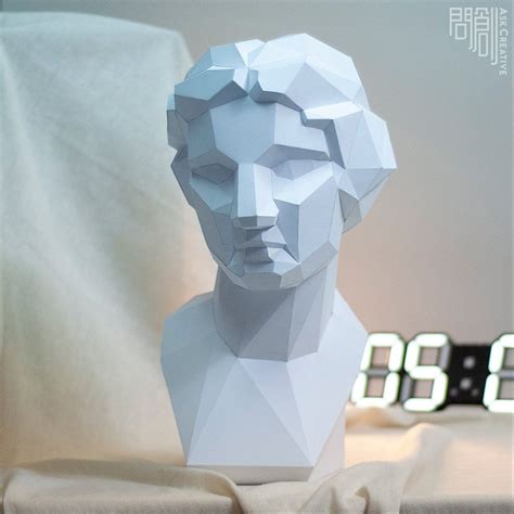 Make your own papercraft Roman statue of Venus, and made it one of your Paper Sculpture ...