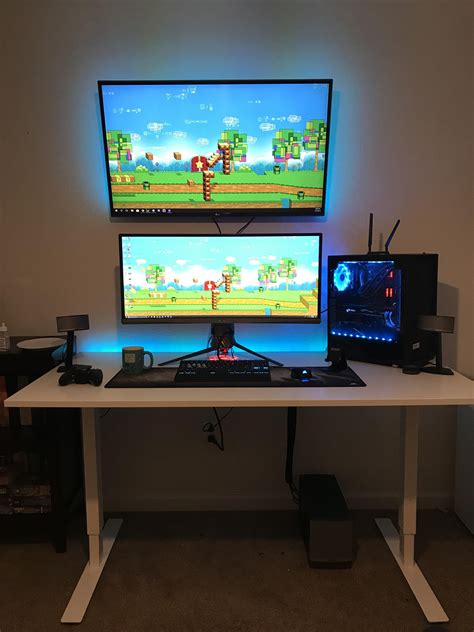 http://ift.tt/2GNtWKU set up is finally done! Best Gaming Setup, Computer Desk Setup, Computer ...