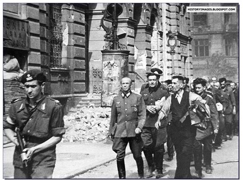 HISTORY IN IMAGES: Pictures Of War, History , WW2: Polish Tragedy: Warsaw Uprising Of 1944.