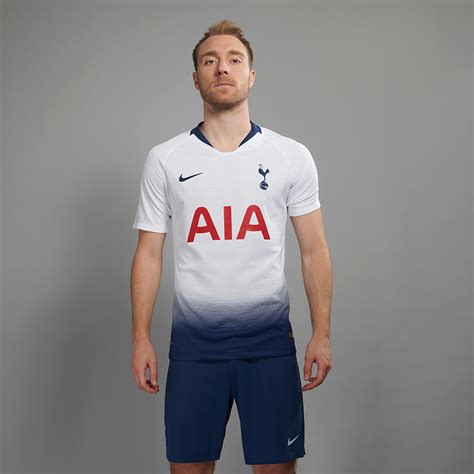 Tottenham Kit 2018 : Tottenham Hotspur Nike Kits 2018/19 - Marca de Gol / So make sure copy them ...