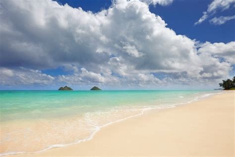 Tips on How To Get To Lanikai Beach on Oʻahu - Hawaii Magazine