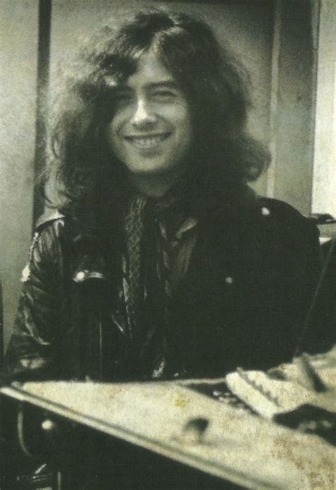 Jimmy Page 1968 | Led zeppelin, Jimmy page, Zeppelin