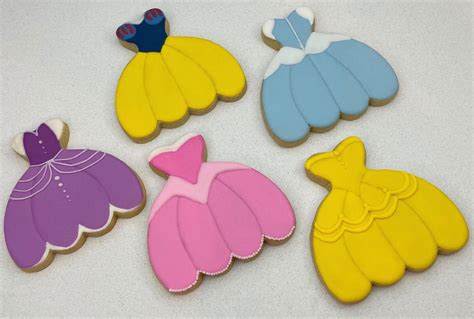 Princess dress cookies | Disney princess cookies, Princess cookies, Disney princess birthday cakes