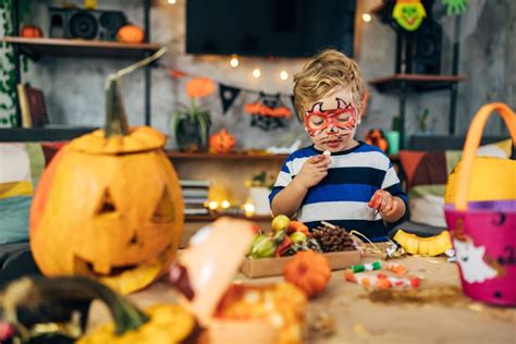 Healthy eating for children: Rules for Halloween candy - Richmond News