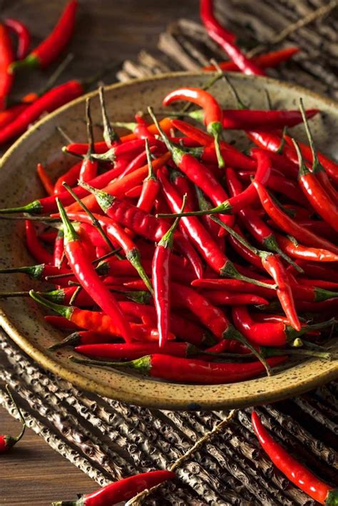 Easy Tips for Picking Thai Chili Peppers 2023 - AtOnce