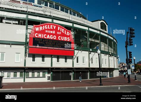 CHICAGO CUBS MAIN ENTRANCE MARQUEE WRIGLEY FIELD BASEBALL STADIUM ...