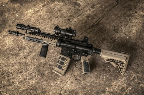 Stupid AR cosmetic question black AR/FDE plastic - AR15.COM