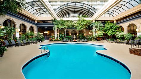 Garden Courtyard Pool | Sheraton Atlanta Hotel