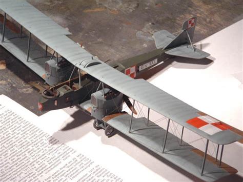 Roden Aircraft 1/72 Gotha G IV WWI German BiPlane Bomber Kit – Model ...