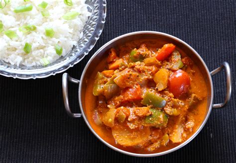 CHETTINAD VEGETABLE CURRY - Cook with Kushi