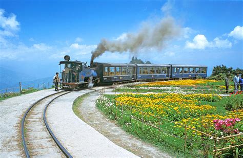 Darjeeling Himalayan Railway Photograph by Bhaswaran Bhattacharya - Pixels