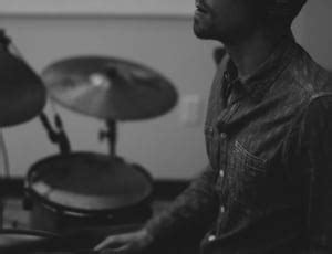 black and grey rmv drum set free image | Peakpx