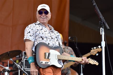 Watch Jimmy Buffett Play 'Southern Cross' at His Final Concert