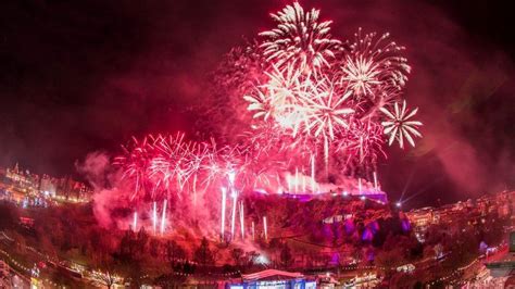 Scotland rings in 2023 with Hogmanay celebrations - BBC News