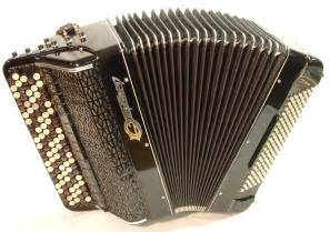 Bayan (accordion) - Wikipedia