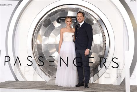 'Passengers' Has a 'Very Compellingly Accurate Scene' Showing What a ...