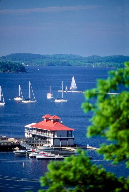 Premium Photo | Burlington boathouse on lake champlain vermont