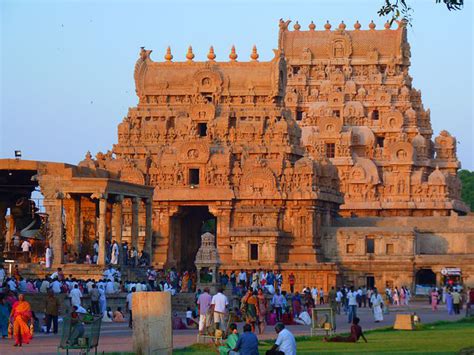 The World Heritage Brihadeshwara Temple - GeeksforGeeks