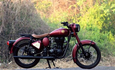 Royal Enfield Classic 350 Looks Kingly With A Custom Paint Job